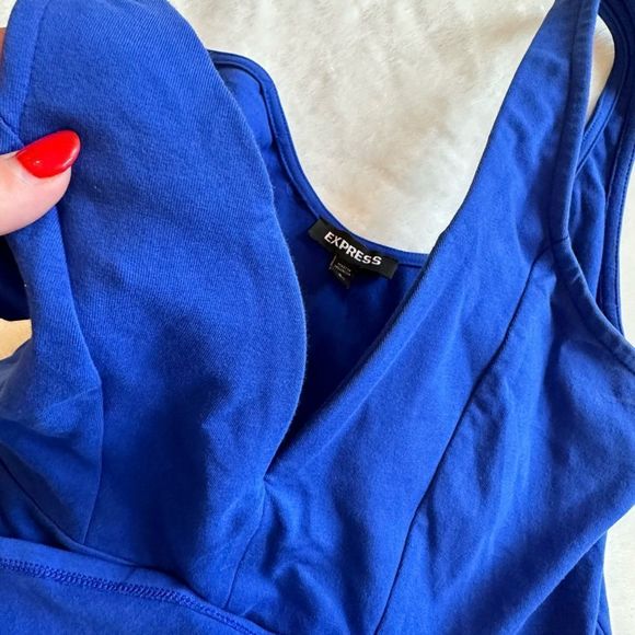 Express Dress - Picture 3 of 4